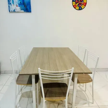 Xl Marina Apartment, 5 Bedroom Queen Beds, Walk To Sliema St Julian's *