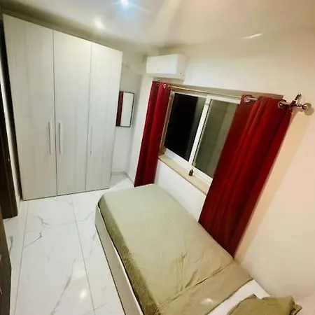 Xl Marina Apartment, 5 Bedroom Queen Beds, Walk To Sliema St Julian's Apartman *